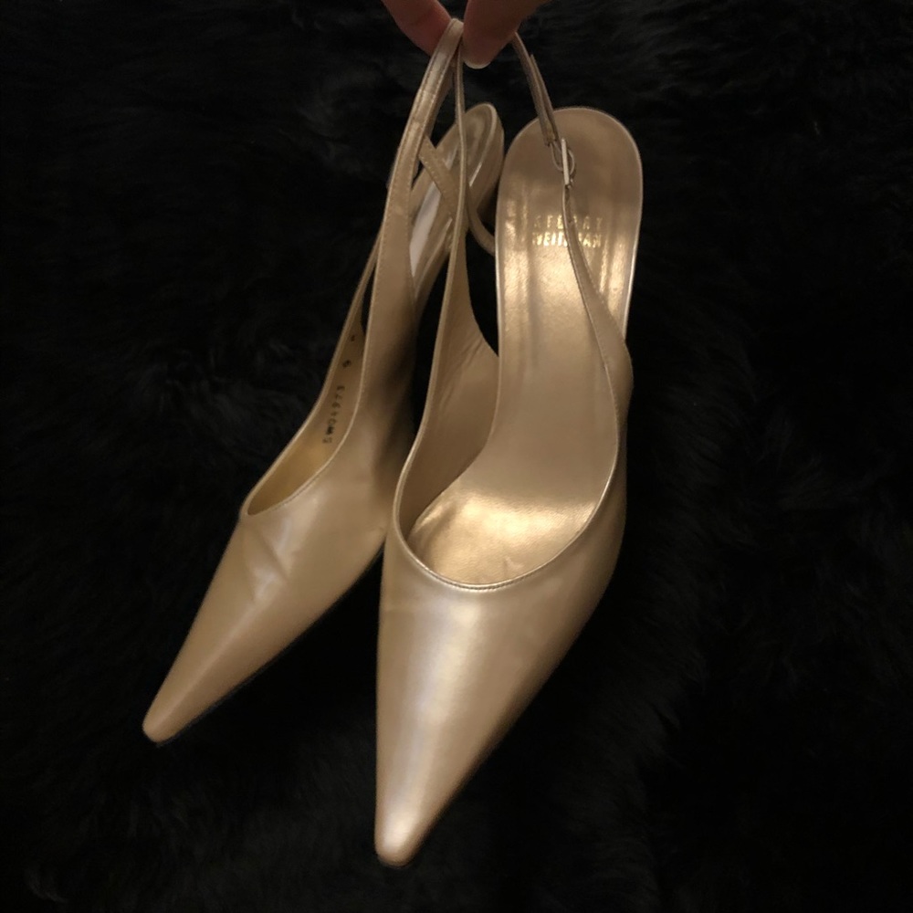 Slingback kitten heels